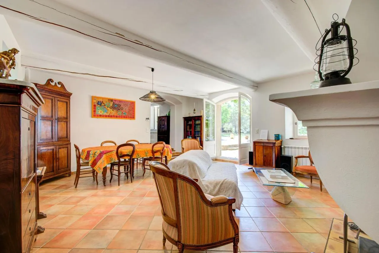 Holiday home Mas Du Perussier Villa Cucuron France