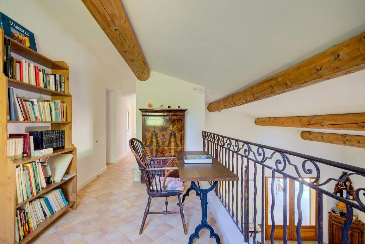 Holiday home Mas Du Perussier Villa Cucuron